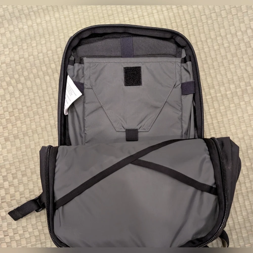 Mystery Ranch Rip Ruck 22L Backpack Black - Picture 3 of 8
